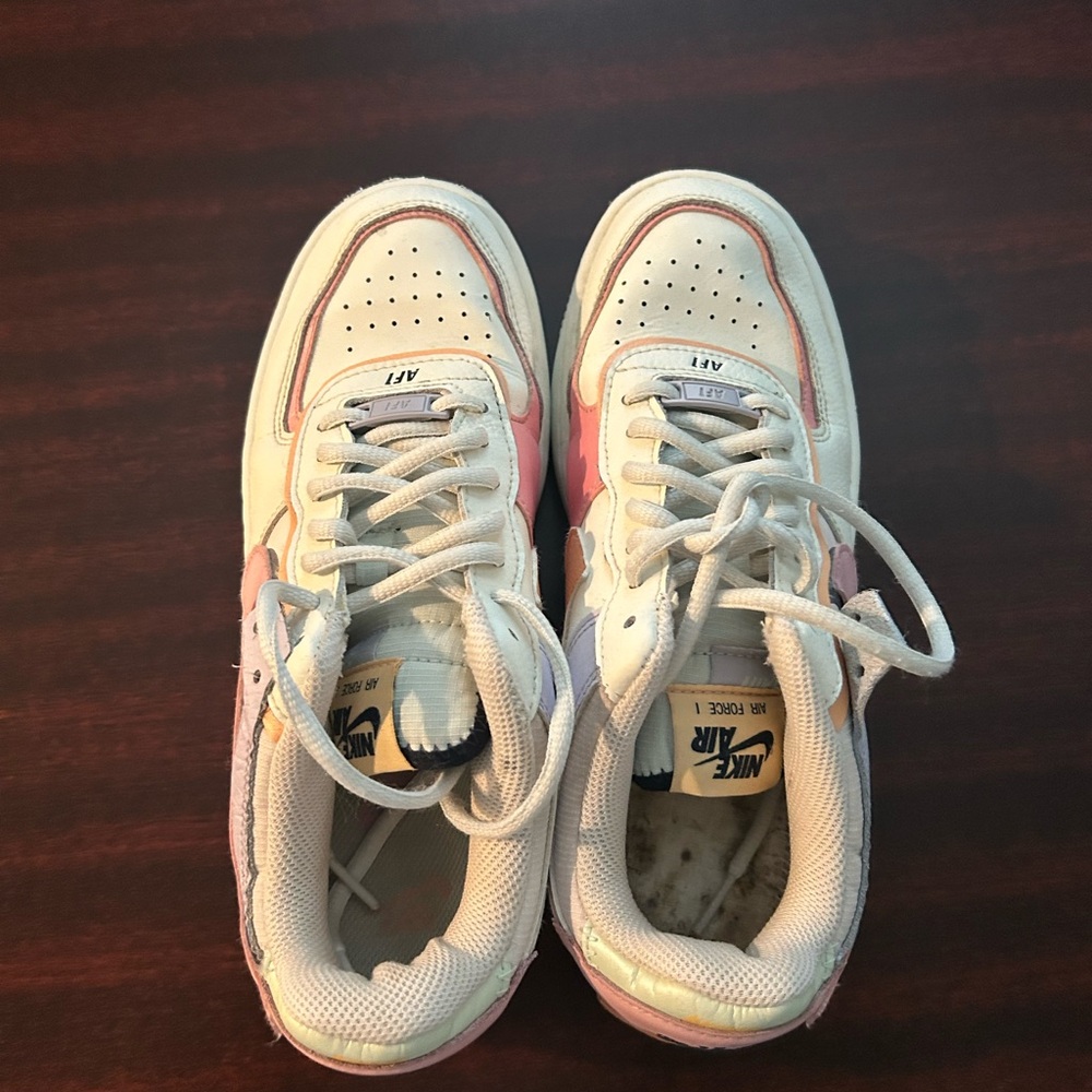 Nike Air Sneakers - White and Pink